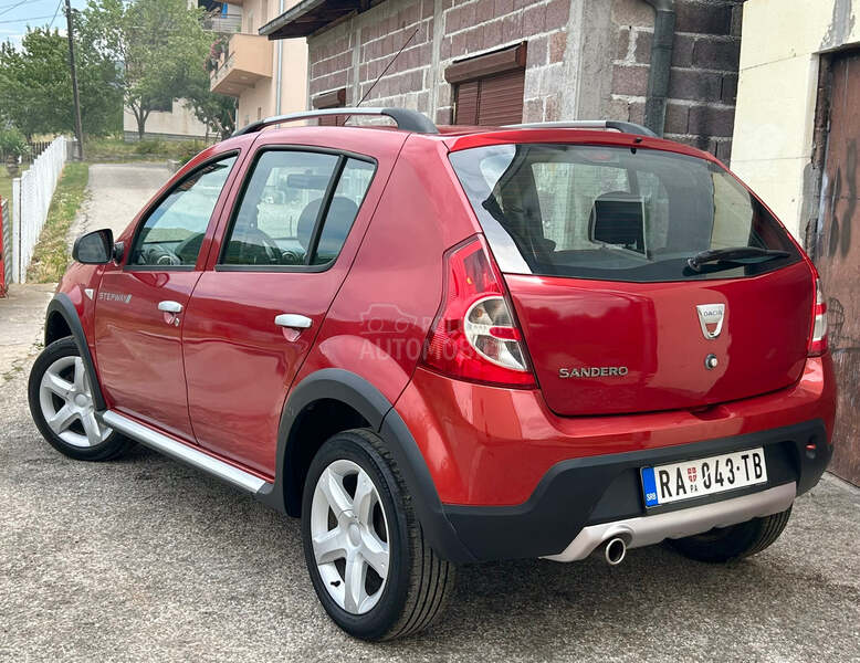 Dacia Stepway 1.6 VRH STANJE