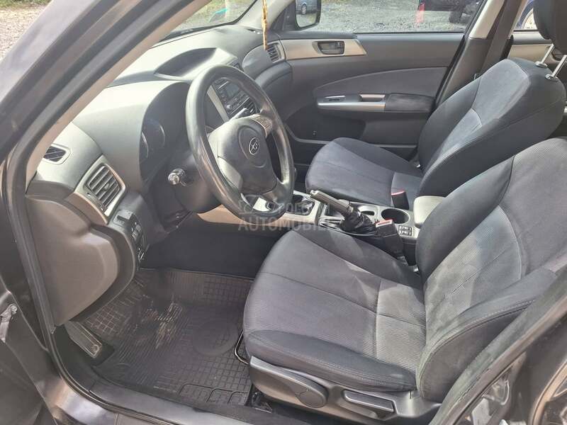 Subaru Forester 2.0