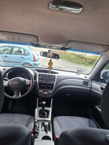 Subaru Forester 2.0