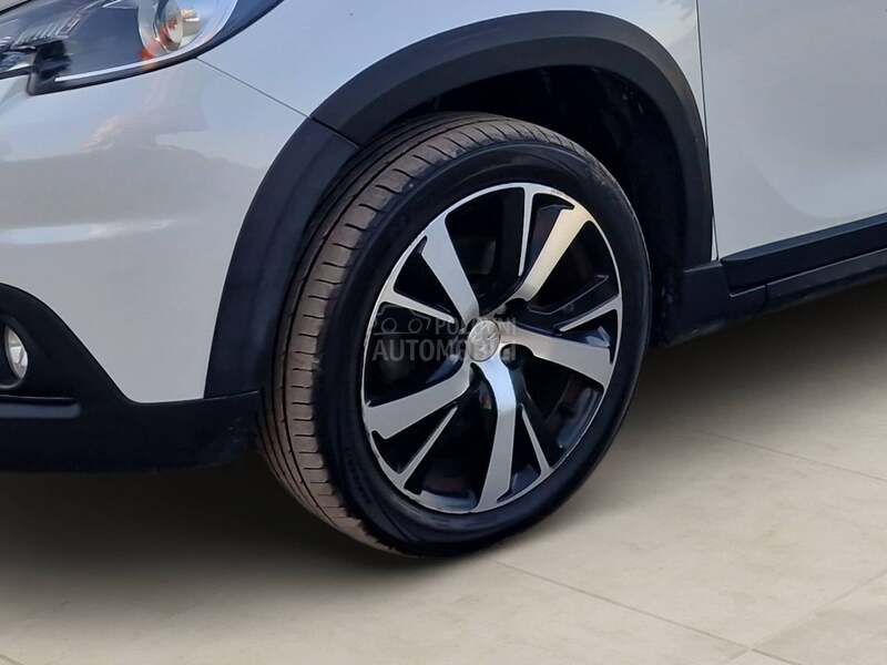 Peugeot 2008 GT LINE