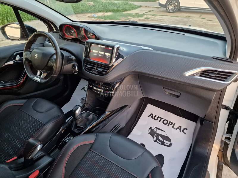 Peugeot 2008 Pure Tech GT LINE
