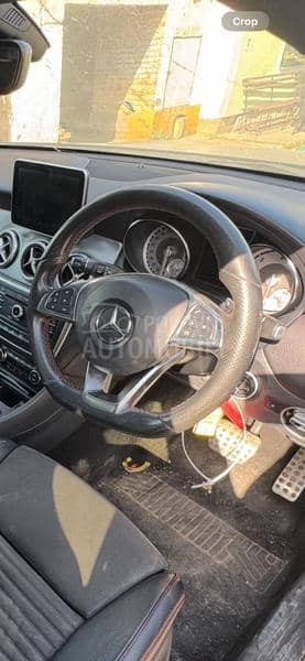 Radio multimedija ekran