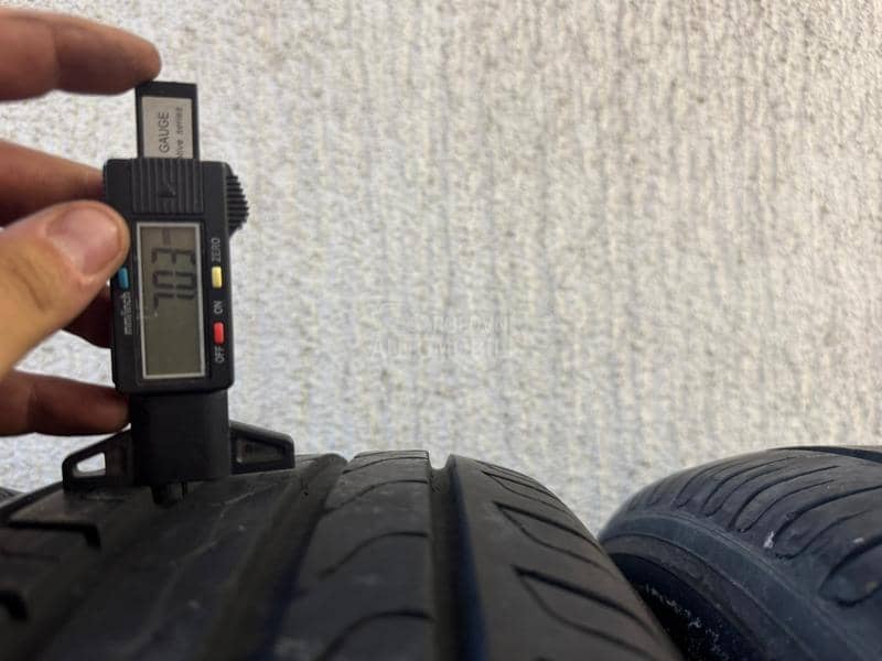 Pirelli 215/65 R17 Letnja