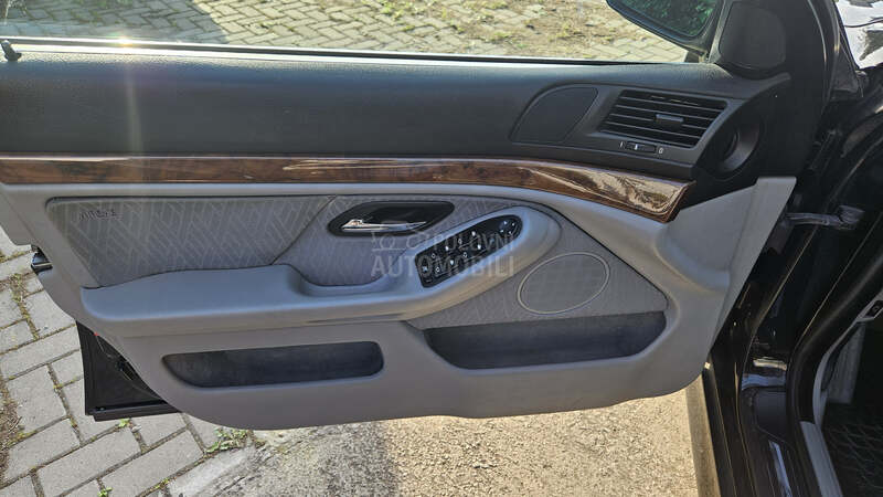 BMW 525 e 39
