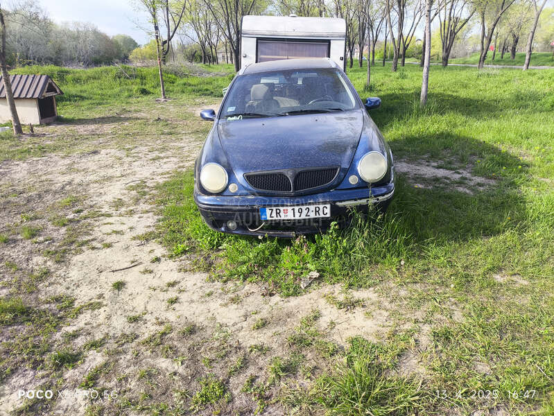 Lancia Lybra 