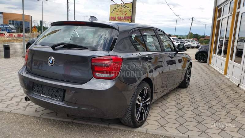 BMW 118 2.0 IZUZZETNO STANJE