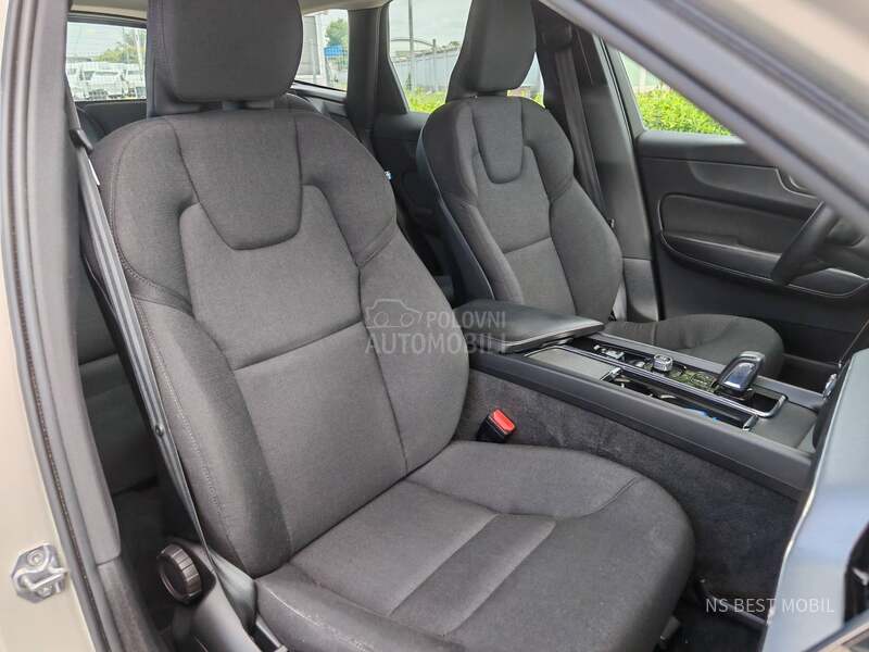 Volvo XC60 2.0d/Momentum/4x4