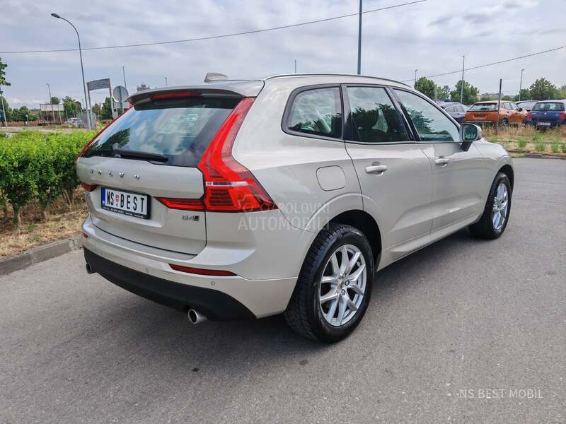 Volvo XC60 2.0d/Momentum/4x4