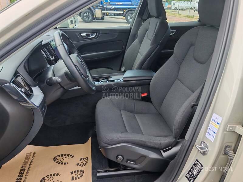 Volvo XC60 2.0d/Momentum/4x4