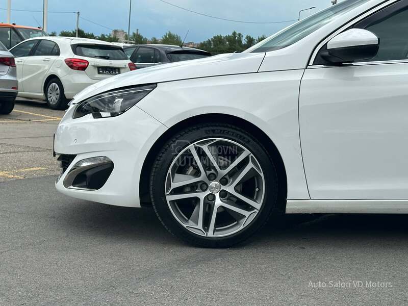 Peugeot 308 1.2 ALLURE