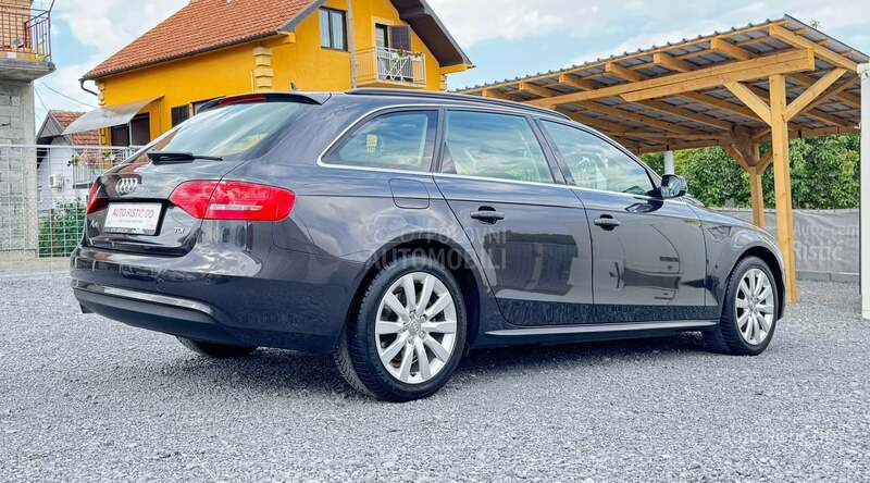 Audi A4 2.0 TDI NA-VI  T O P