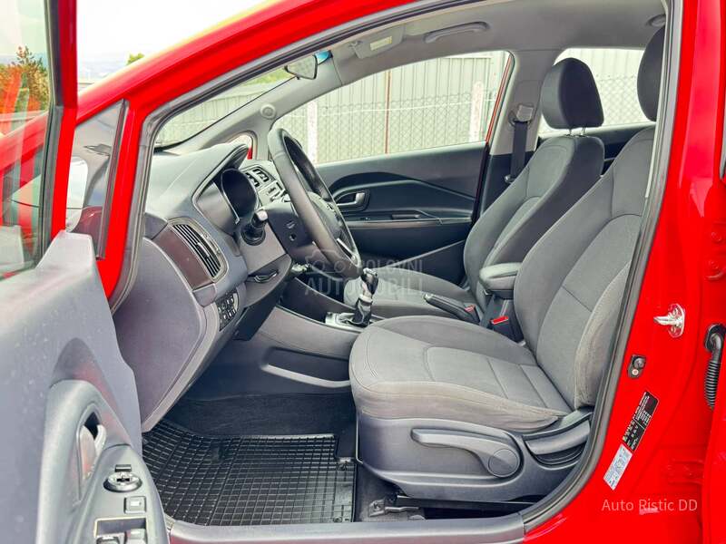 Kia Rio DYNAMIC L E D  T0P