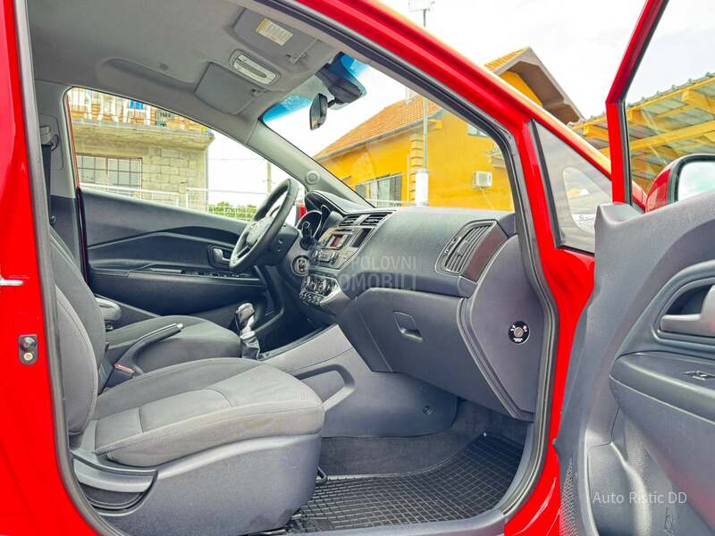 Kia Rio DYNAMIC L E D  T0P