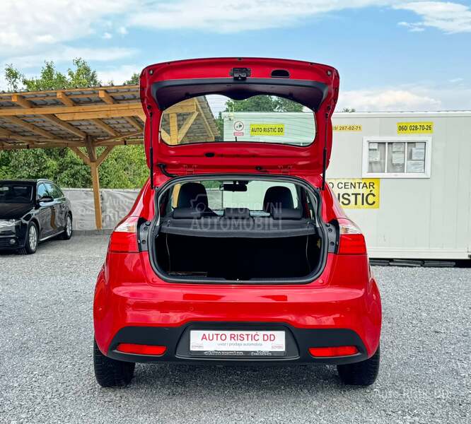 Kia Rio DYNAMIC L E D  T0P