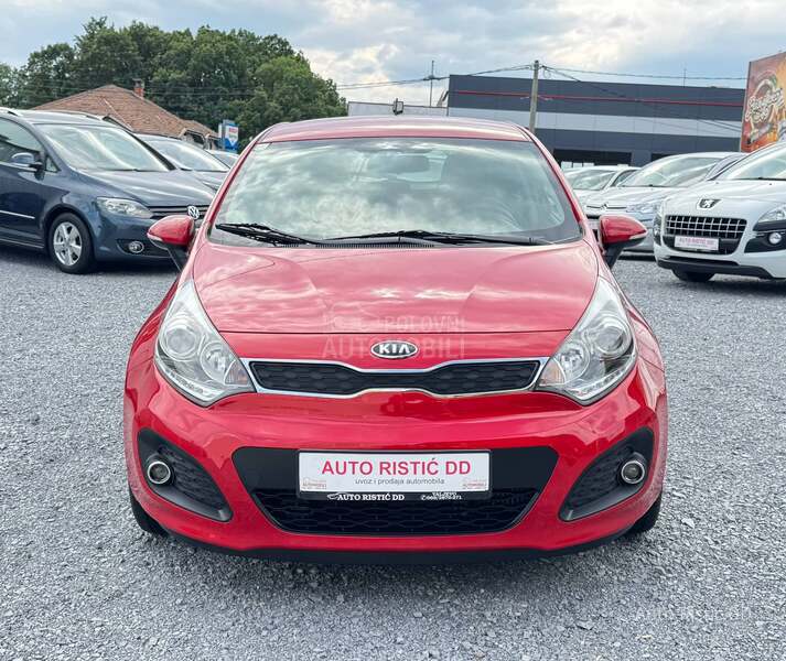 Kia Rio DYNAMIC L E D  T0P