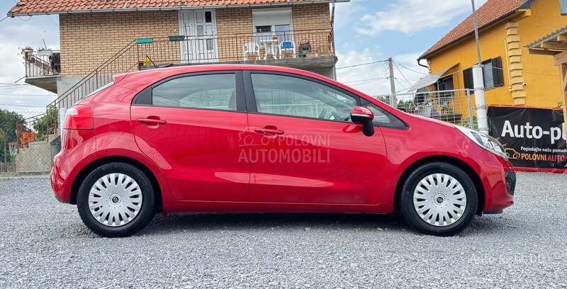 Kia Rio DYNAMIC L E D  T0P