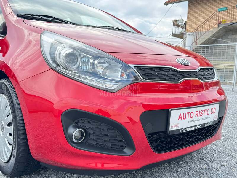 Kia Rio DYNAMIC L E D  T0P