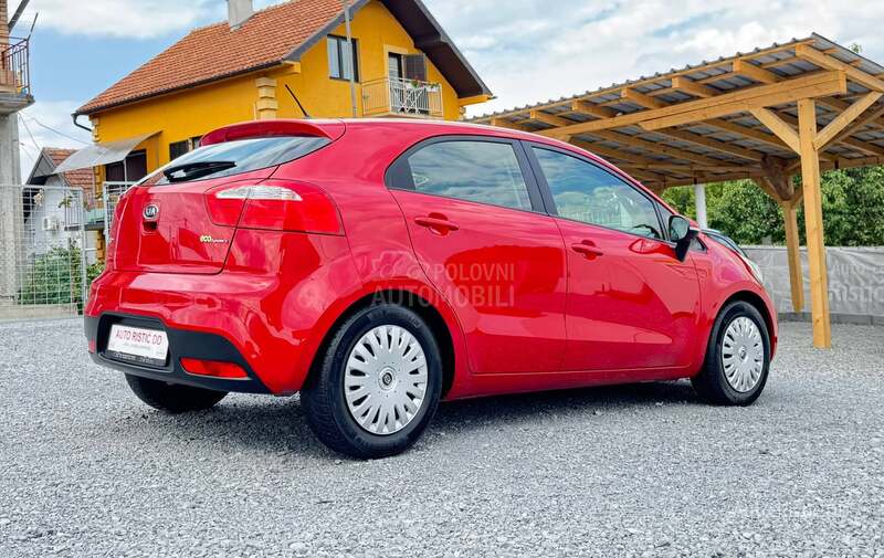 Kia Rio DYNAMIC L E D  T0P