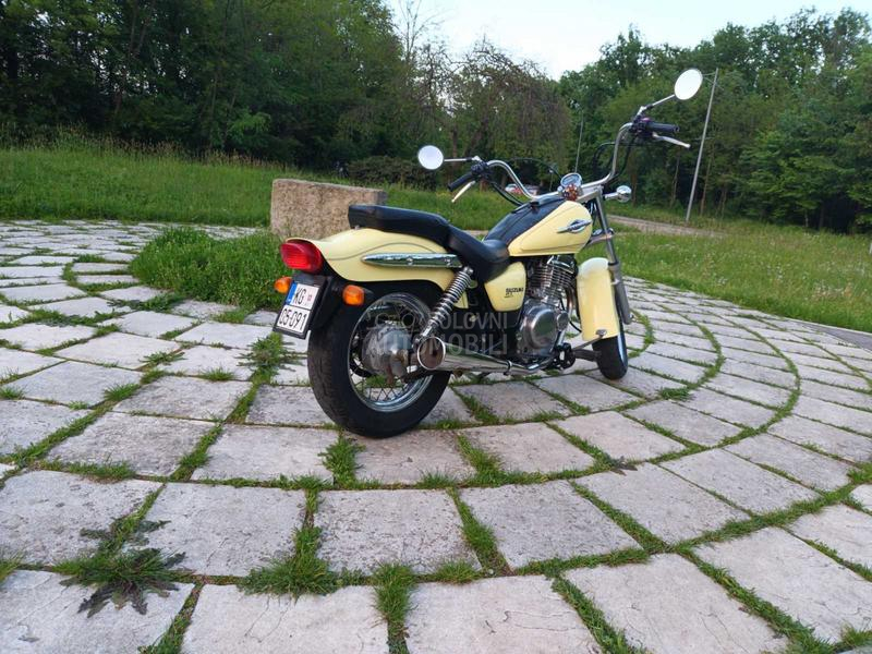 Suzuki Marauder 250