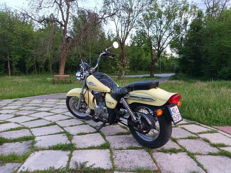 Suzuki Marauder 250