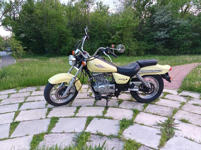 Suzuki Marauder 250