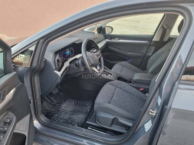 Volkswagen Golf 8 DSG E-TSI LIFE