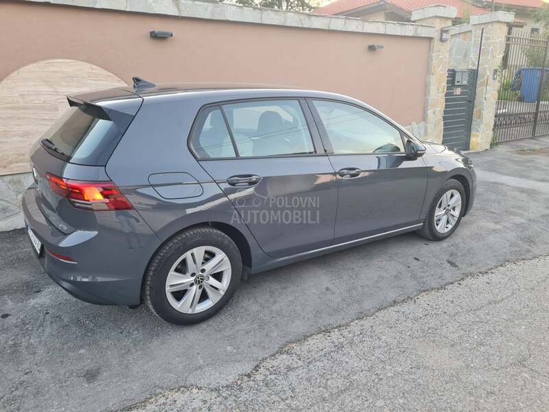 Volkswagen Golf 8 DSG E-TSI LIFE
