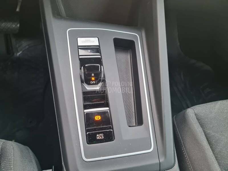 Volkswagen Golf 8 DSG E-TSI LIFE
