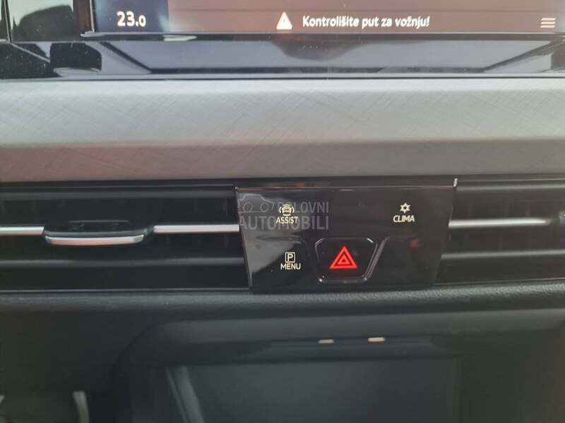 Volkswagen Golf 8 DSG E-TSI LIFE
