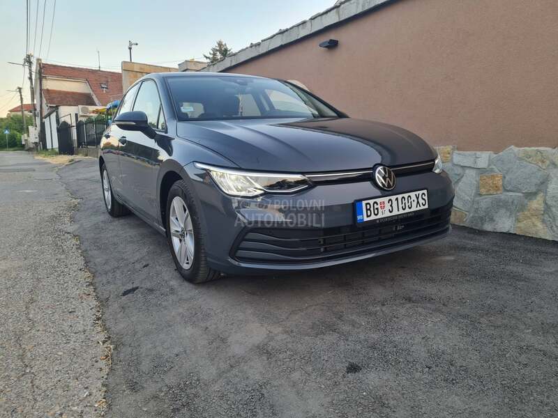 Volkswagen Golf 8 DSG E-TSI LIFE