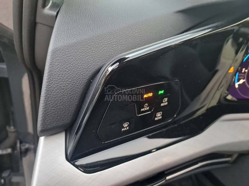 Volkswagen Golf 8 DSG E-TSI LIFE