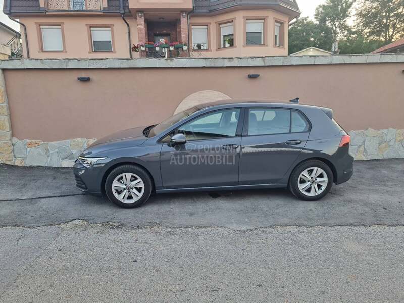 Volkswagen Golf 8 DSG E-TSI LIFE