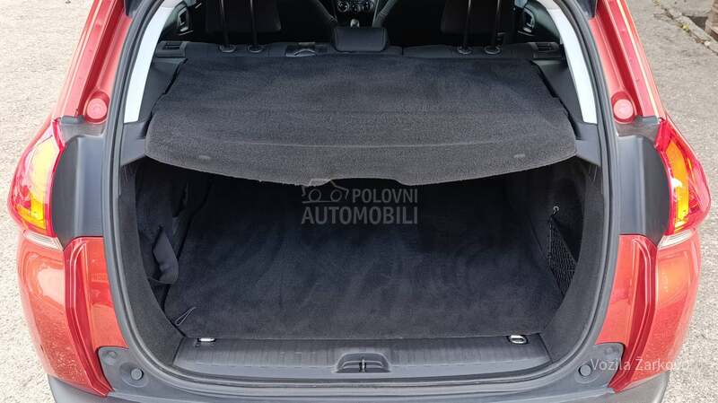 Peugeot 2008 1.2 PURETECH STYLE
