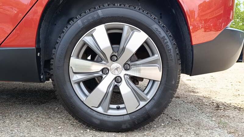 Peugeot 2008 1.2 PURETECH STYLE