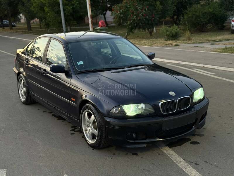 BMW 320 