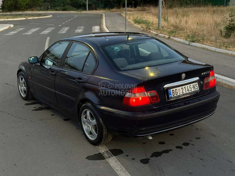 BMW 320 