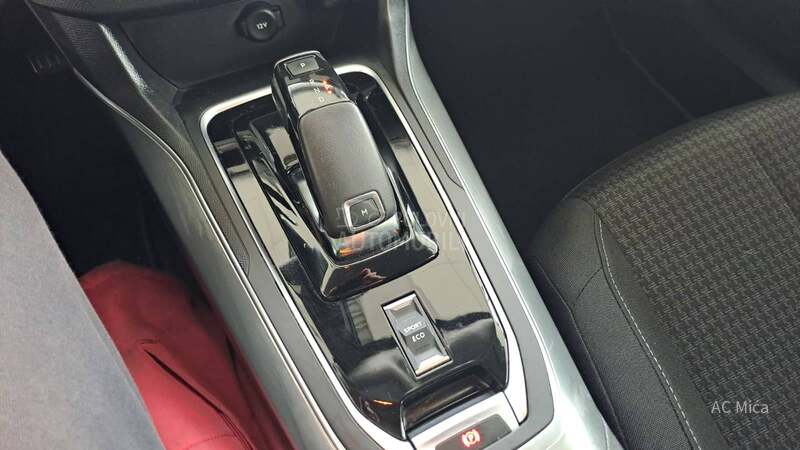 Peugeot 308 1.5 BLU NAV ALU AUT