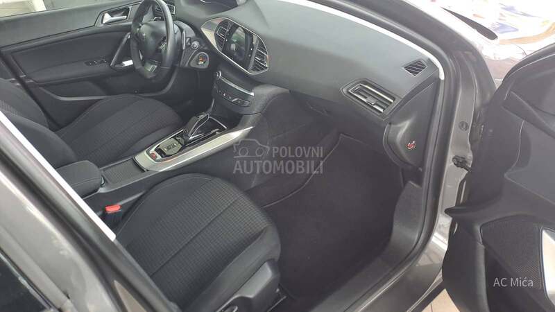 Peugeot 308 1.5 BLU NAV ALU AUT