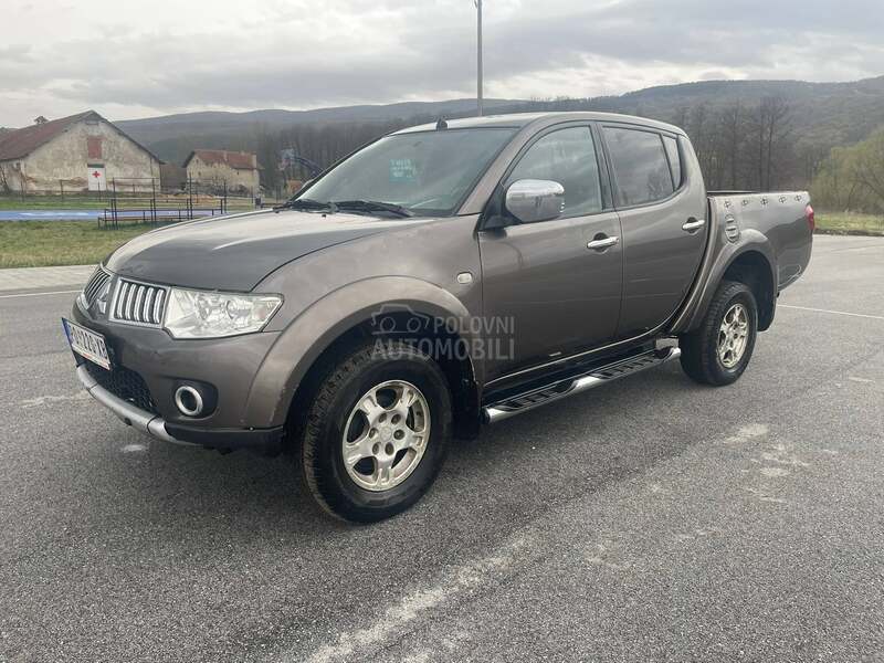Mitsubishi L200 