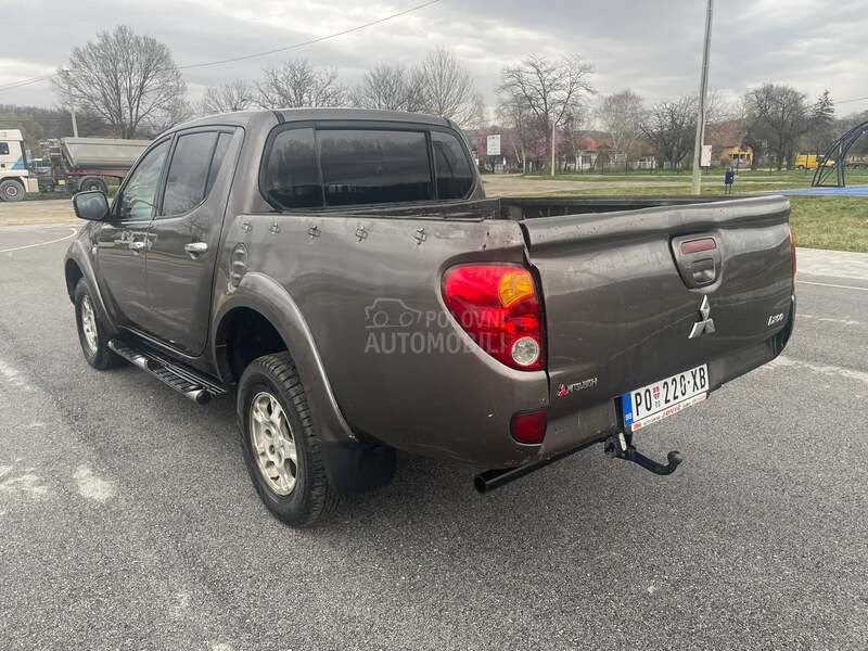 Mitsubishi L200 