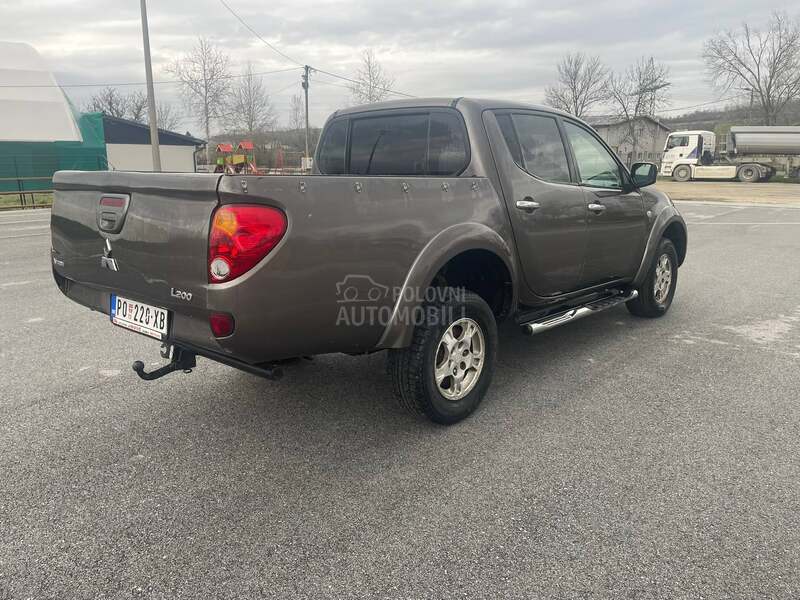 Mitsubishi L200 