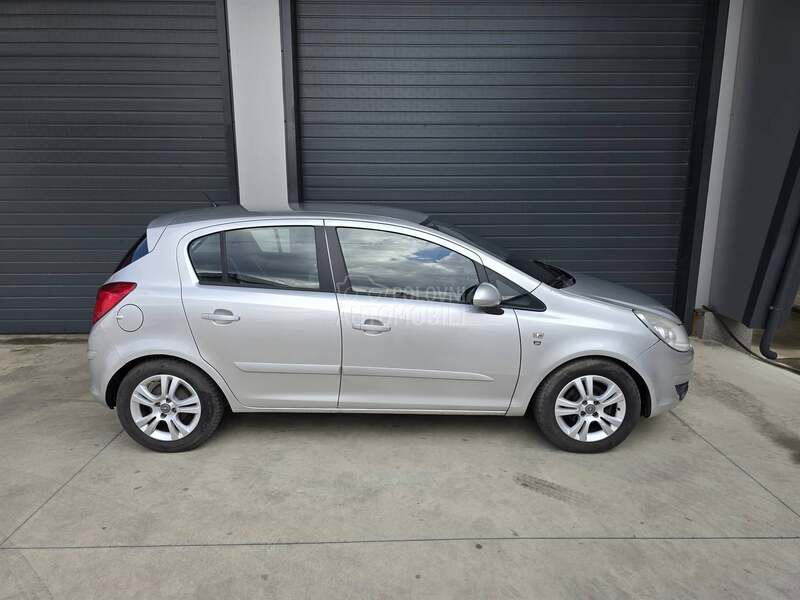 Opel Corsa D 1.3 CDTI COSMO