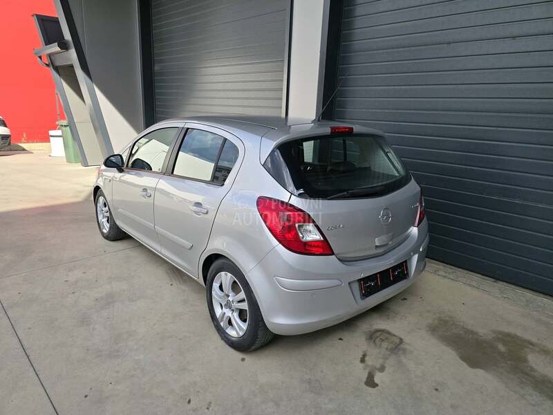 Opel Corsa D 1.3 CDTI COSMO