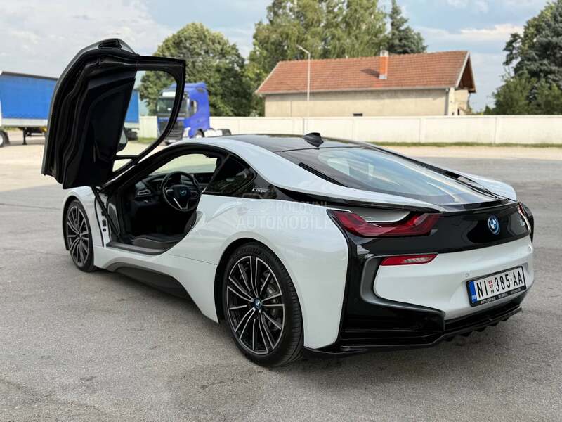 BMW i8 Coupe