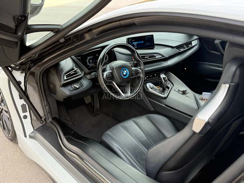 BMW i8 Coupe
