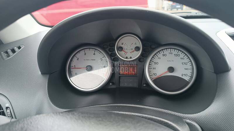 Peugeot 206 plus 1.1