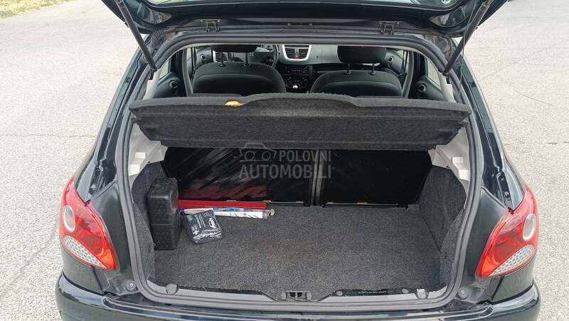 Peugeot 206 plus 1.1