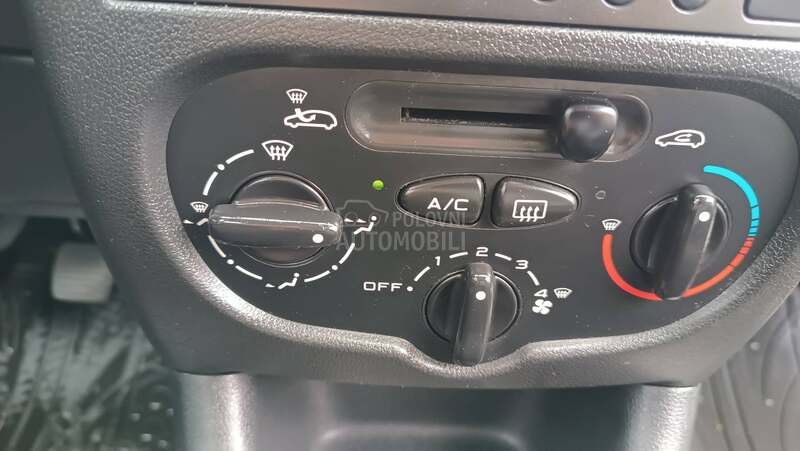 Peugeot 206 plus 1.1