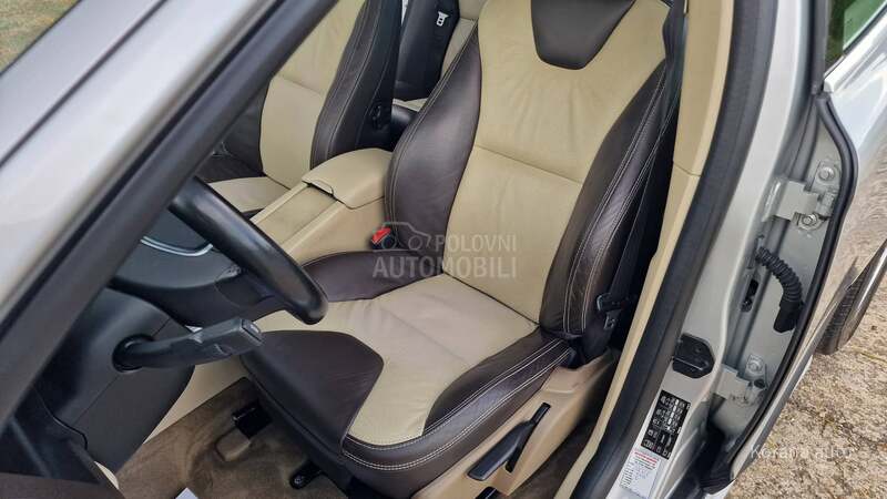 Volvo XC60 2.4 D5 SUMUM