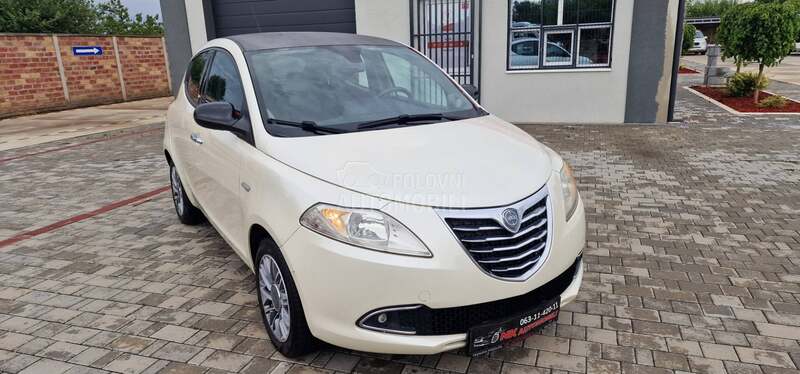 Lancia Ypsilon 1.2 PERLA NOOVA
